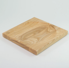 Load image into Gallery viewer, Mader Wooden Ash Plate for Spinning Tops 25 cm x25 cm
